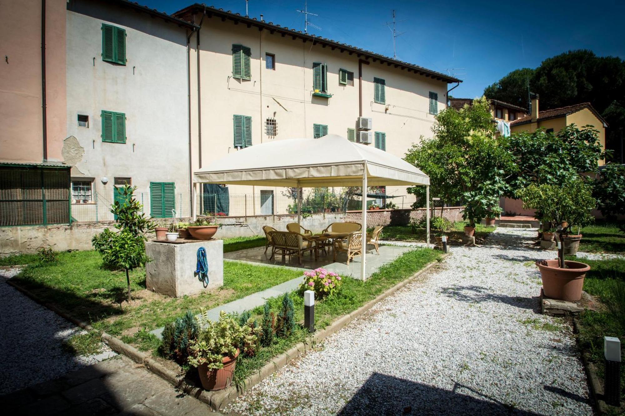 Locanda Dei Fiori Pistoia Exterior photo